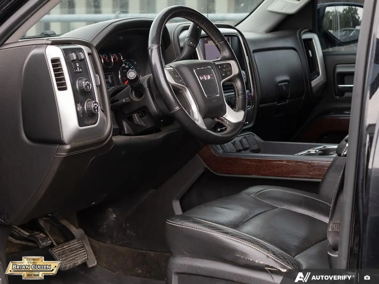 GMC Sierra 1500 photo GMC Sierra 1500