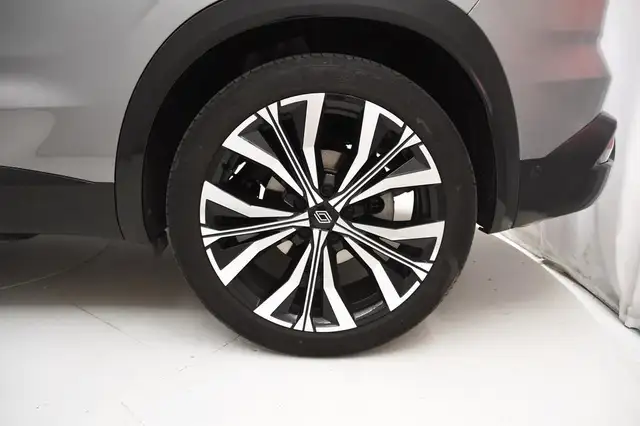 Renault Austral view 6