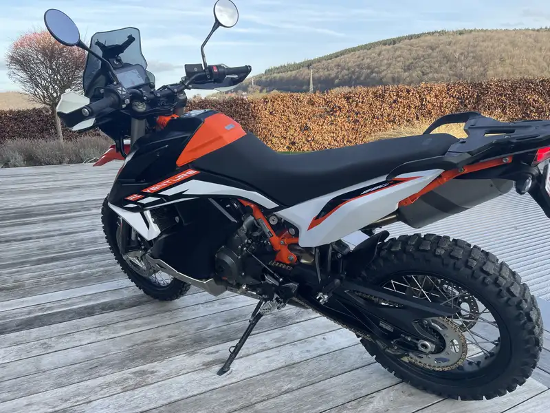 KTM 890 Adventure - foto 4