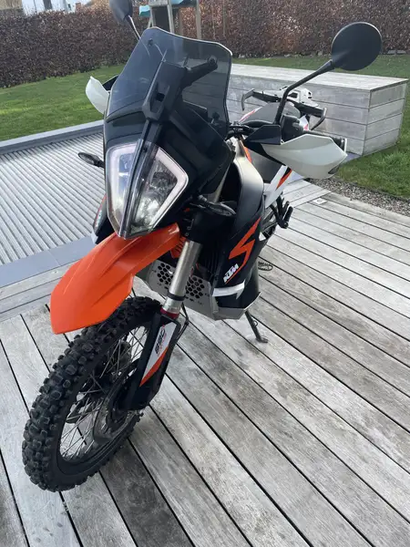KTM 890 Adventure - foto 5