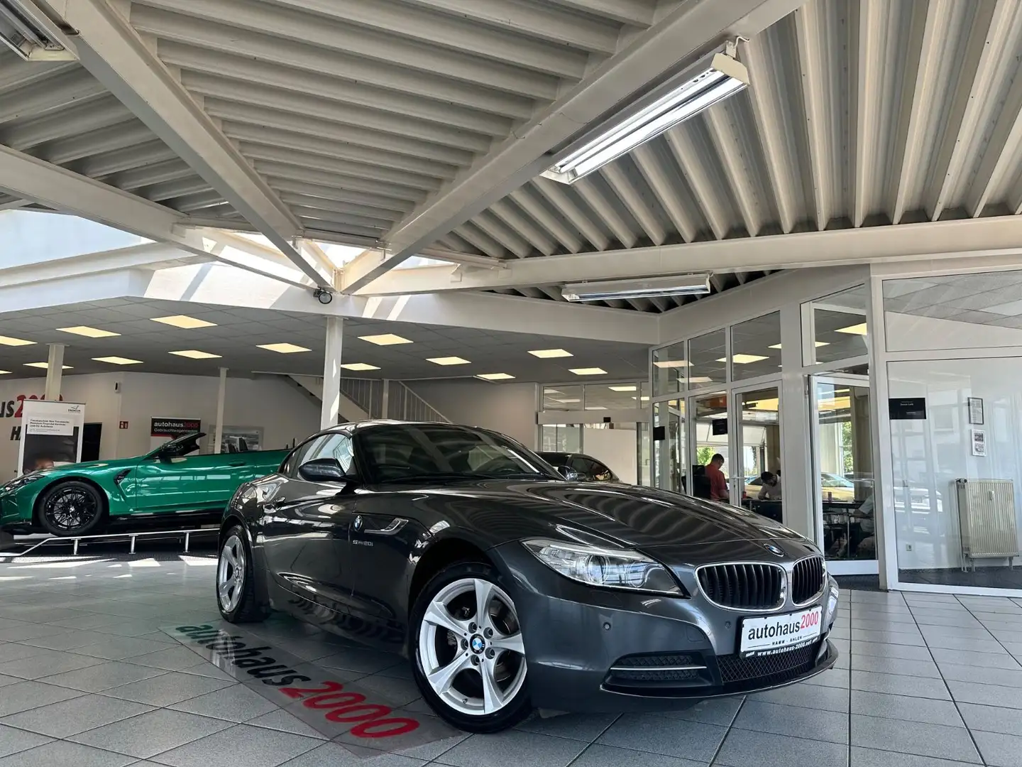 BMW Z4 Roadster sDrive 20i LED/PDC V-H/BT/NAVI Grau - 1