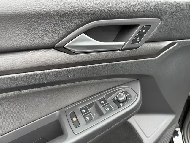 Volkswagen Golf view 10