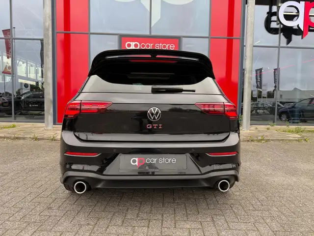 Volkswagen Golf view 6