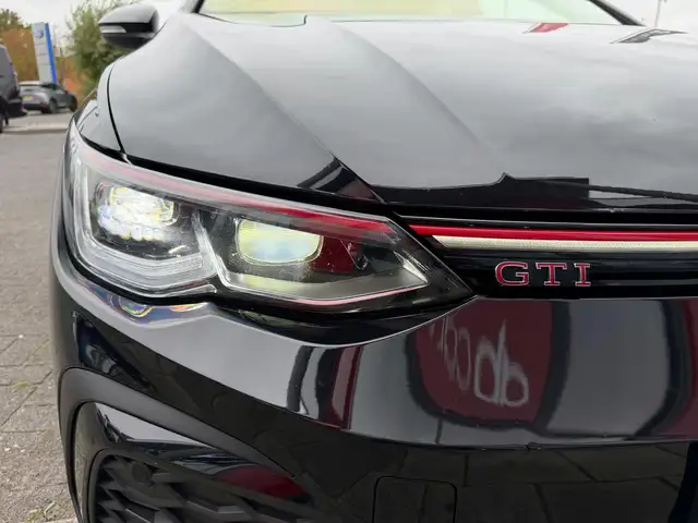 Volkswagen Golf view 8