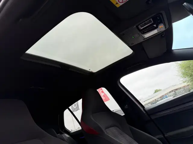 Volkswagen Golf view 23