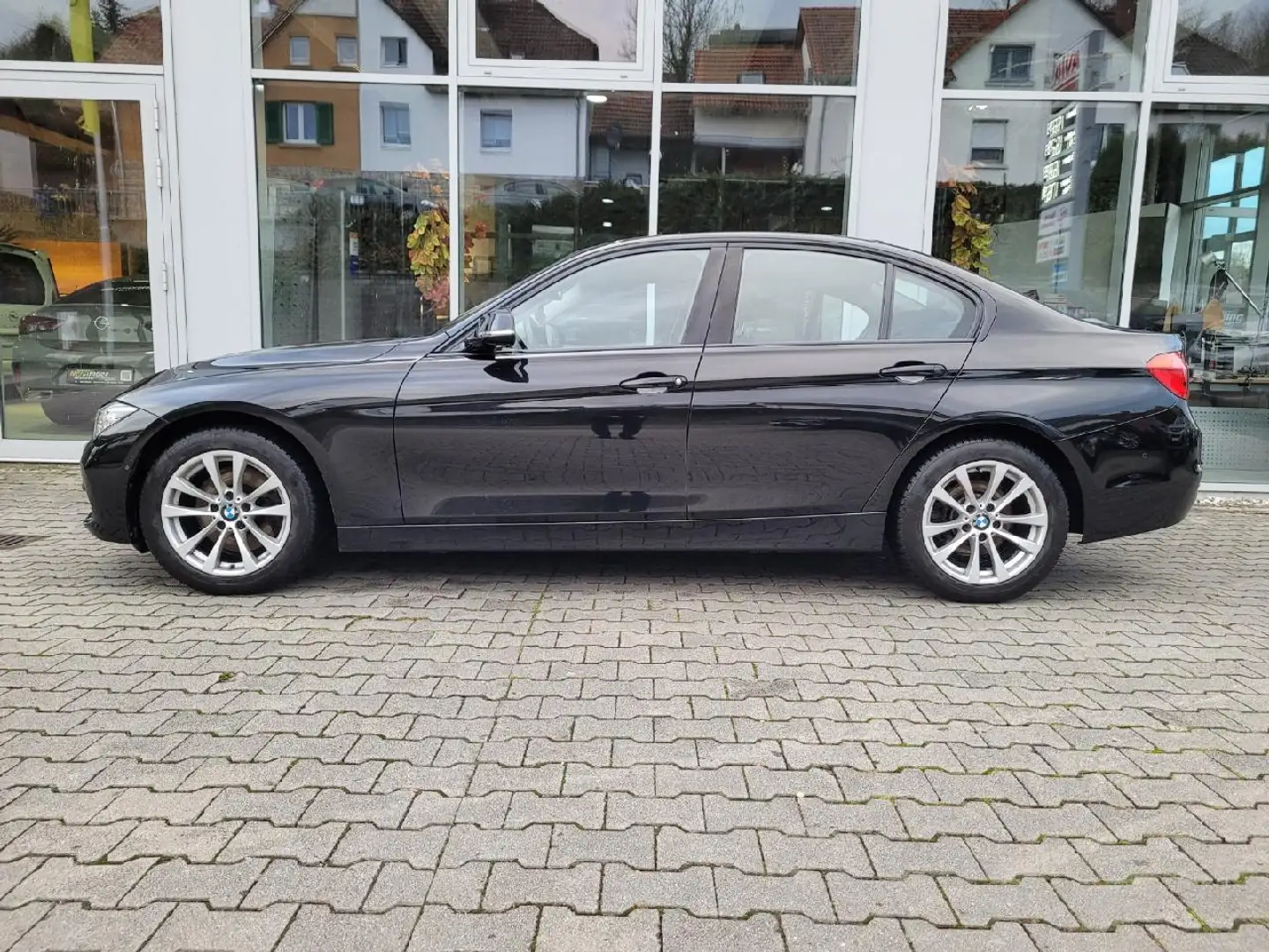 BMW 330 330i xDrive Advantage Nero - 1