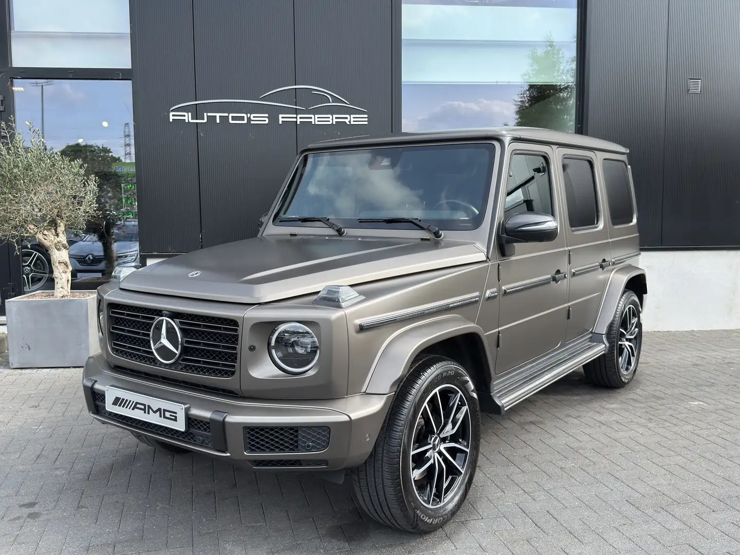 Mercedes-Benz G 400 d AMG Pack Burmester Heated/Cool seats Sunroof Šedá - 1