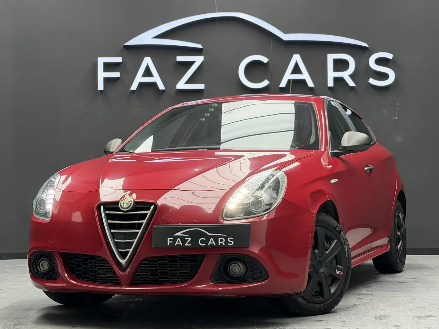 Alfa Romeo Giulietta 1.6 JTDm Sprint * 1ER PROP + CLIM + ECRAN + LED * Rood - 1