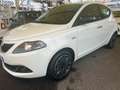 Lancia Ypsilon 1.0 firefly hybrid Gold Plus s&s 70cv 5p.ti Weiß - thumbnail 2