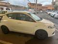 Lancia Ypsilon 1.0 firefly hybrid Gold Plus s&s 70cv 5p.ti Blanc - thumbnail 4