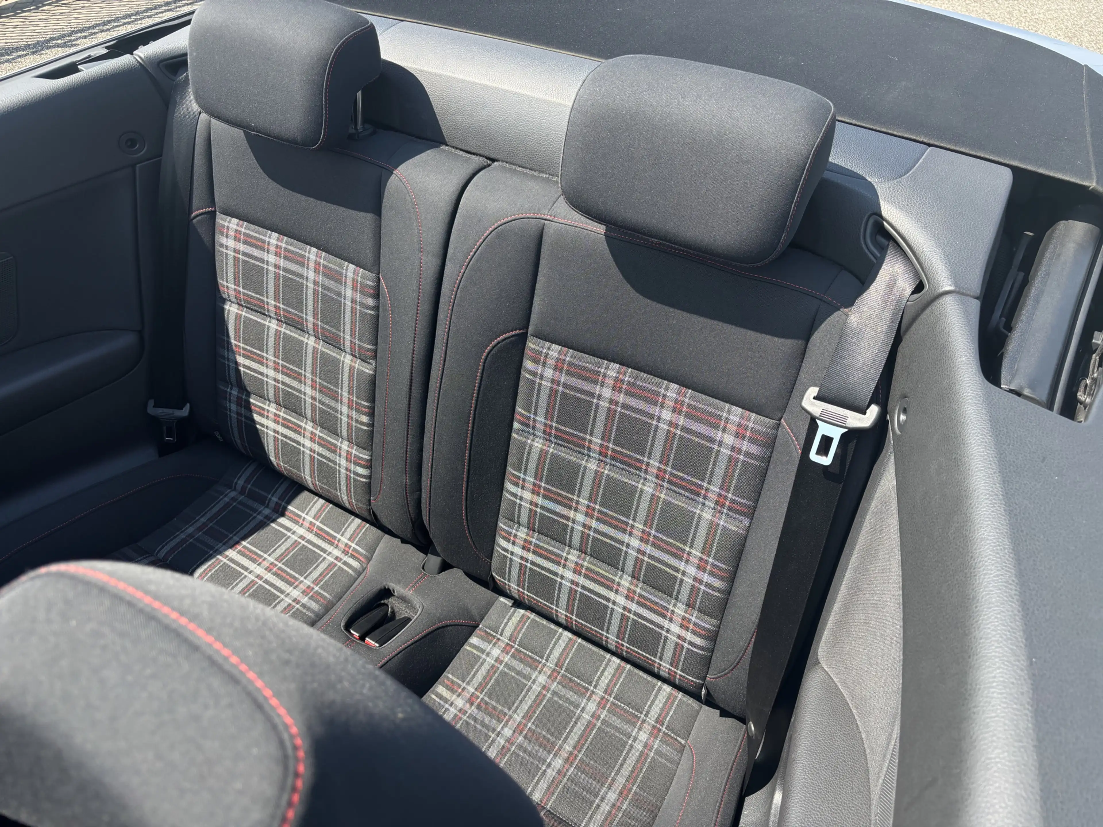 Volkswagen Golf Cabriolet 1.2 TSI BlueMotion 150 pk — photo 25