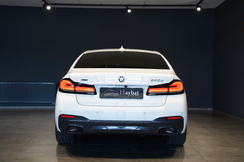 BMW 540 d xDrive M Sport Laser-ACC-HuD-H&K-RFK-StaHzg — photo 6