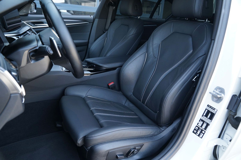 BMW 540 d xDrive M Sport Laser-ACC-HuD-H&K-RFK-StaHzg — photo 15