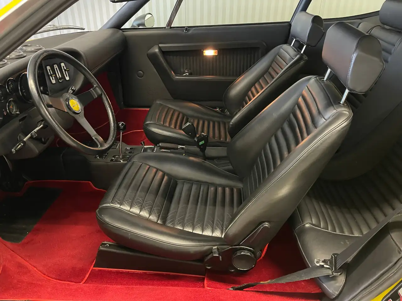 Ferrari 308 GT4 Dino 2+2 - Becker Auslieferung, foto 12