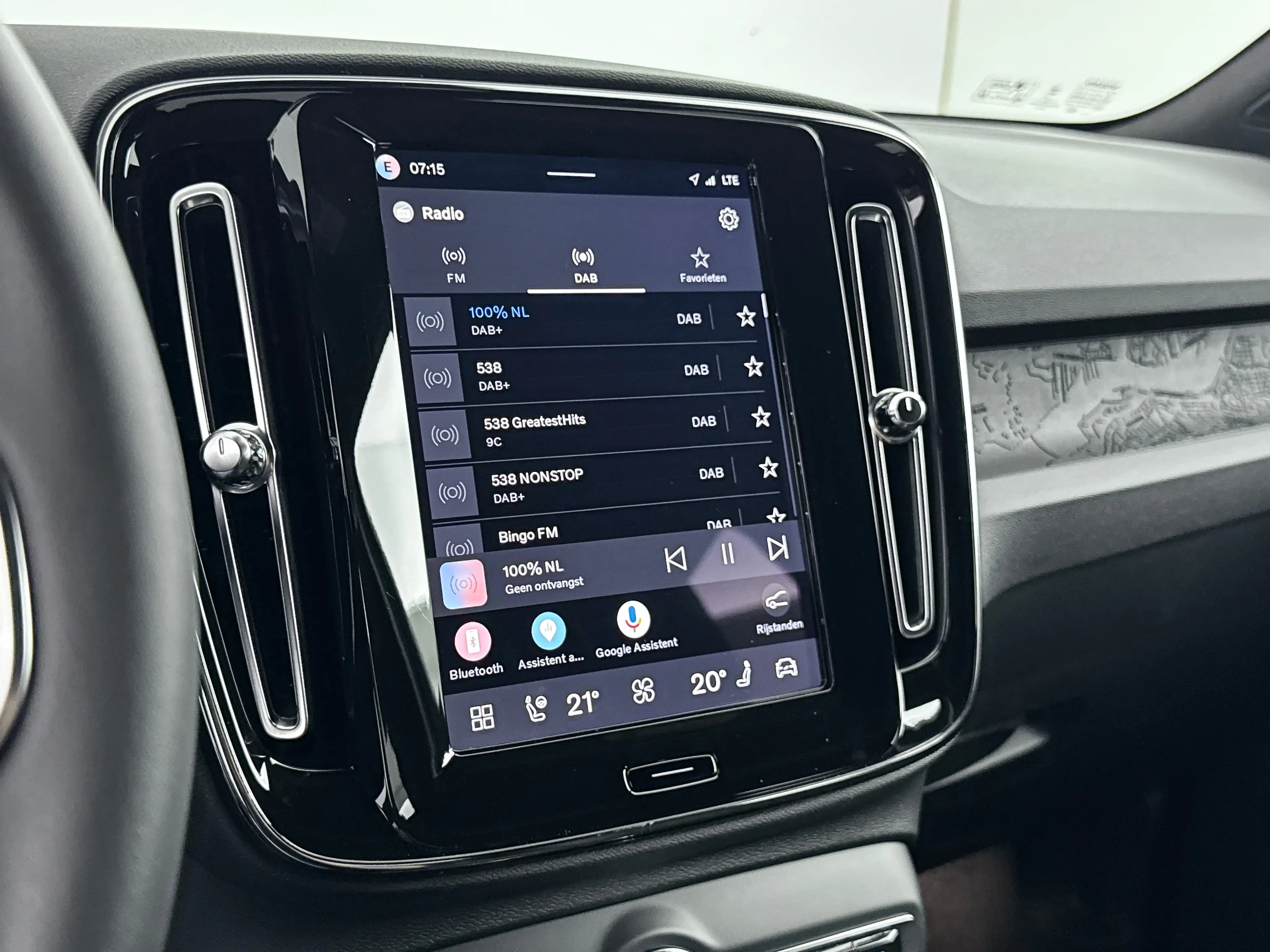 Volvo EX40 Single Motor Plus 70kWh | 19" | 360 Camera | Getin — photo 22