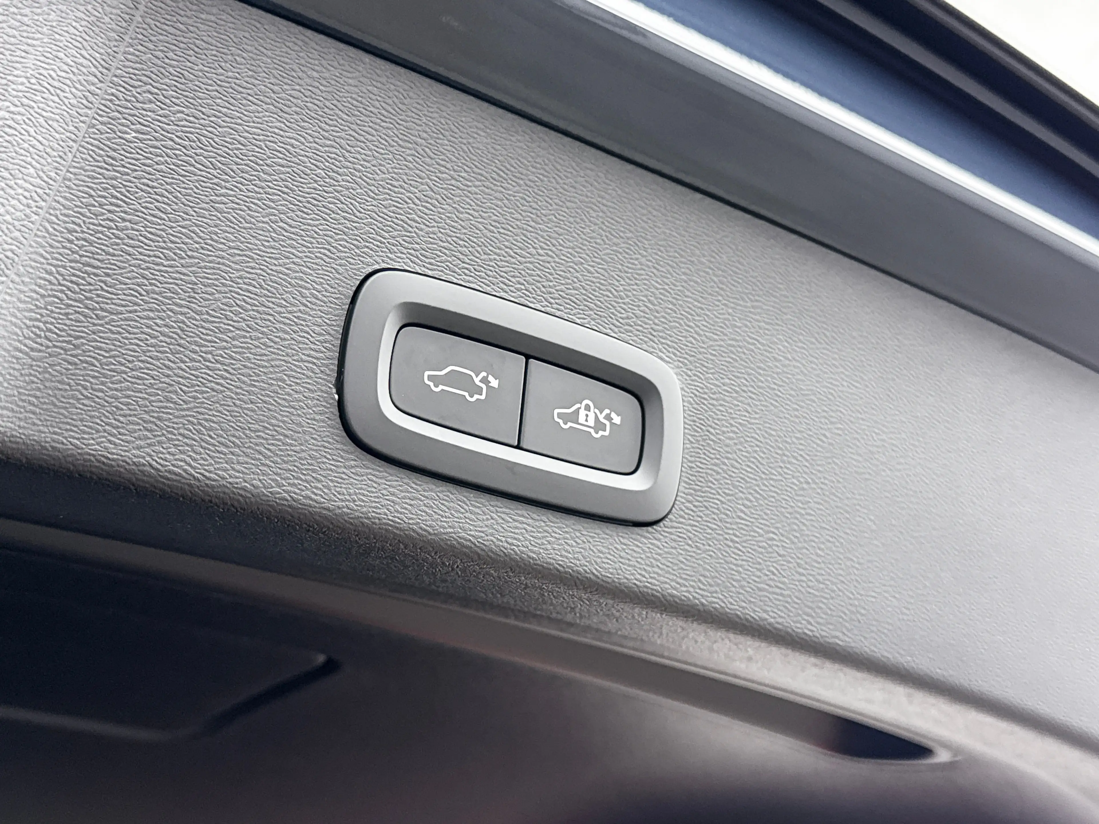 Volvo EX40 Single Motor Plus 70kWh | 19" | 360 Camera | Getin — photo 30