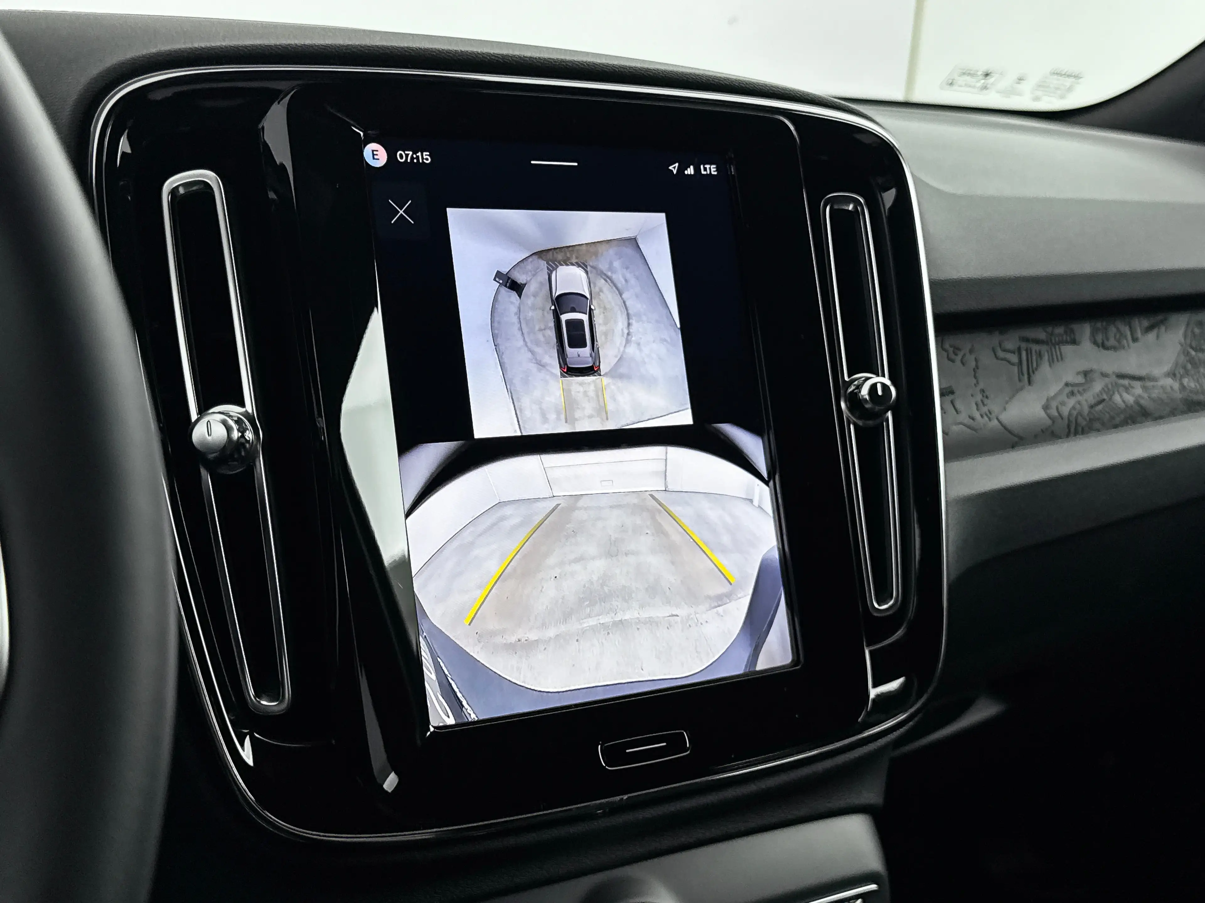 Volvo EX40 Single Motor Plus 70kWh | 19" | 360 Camera | Getin — photo 20