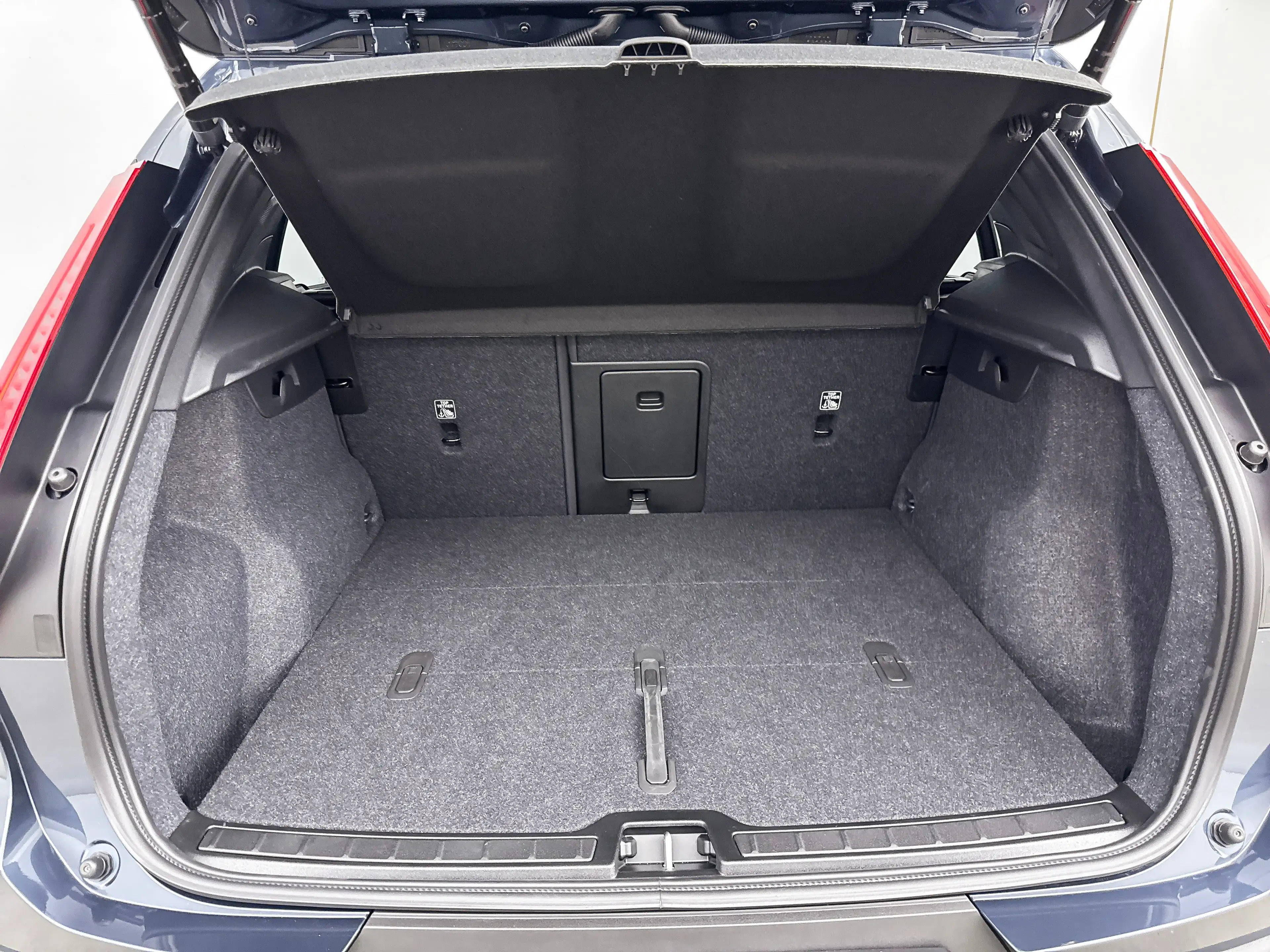Volvo EX40 Single Motor Plus 70kWh | 19" | 360 Camera | Getin — photo 31