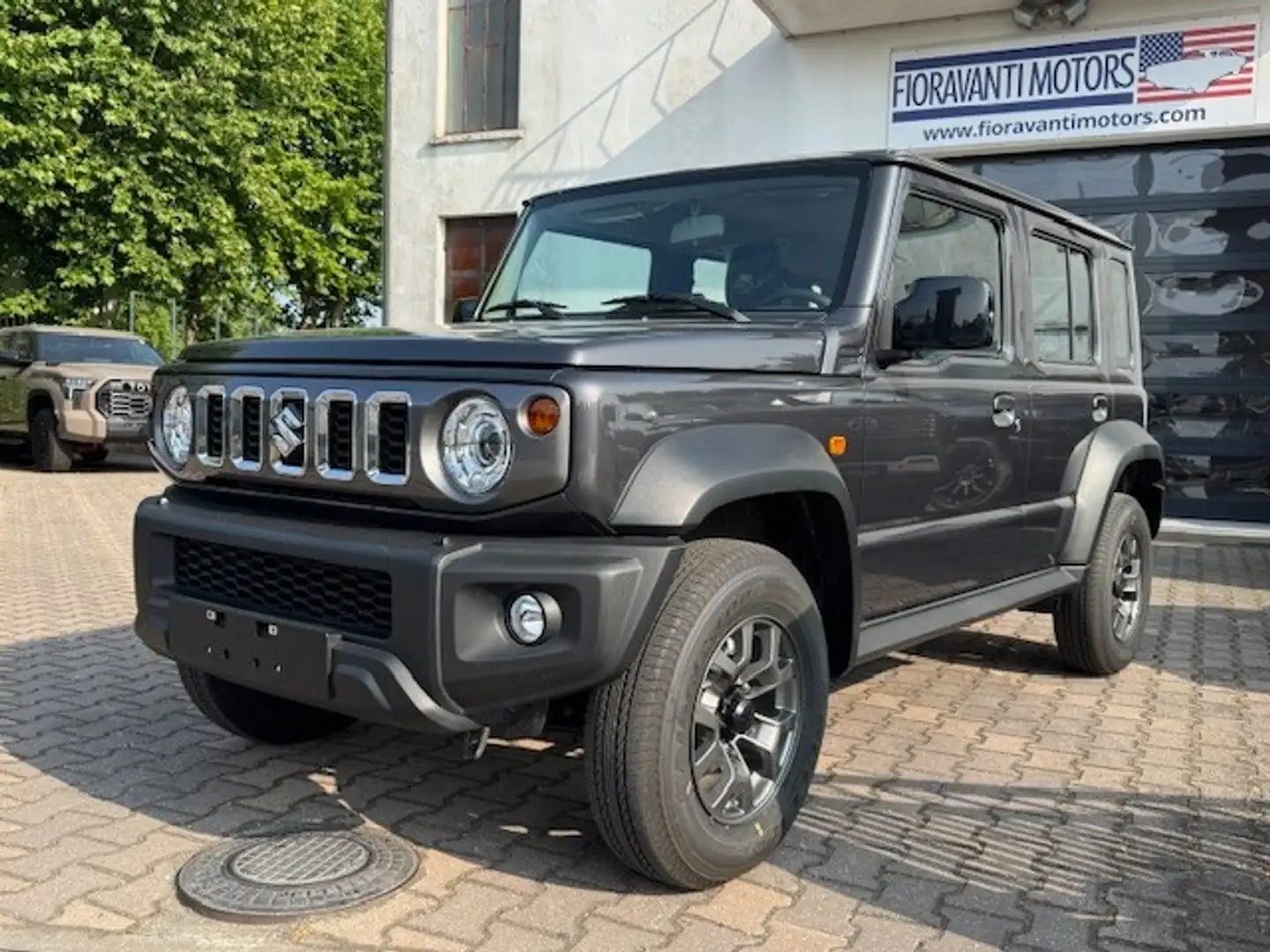 Suzuki Jimny 5 porte “All Grip” GLX 4WD Grigio - 1