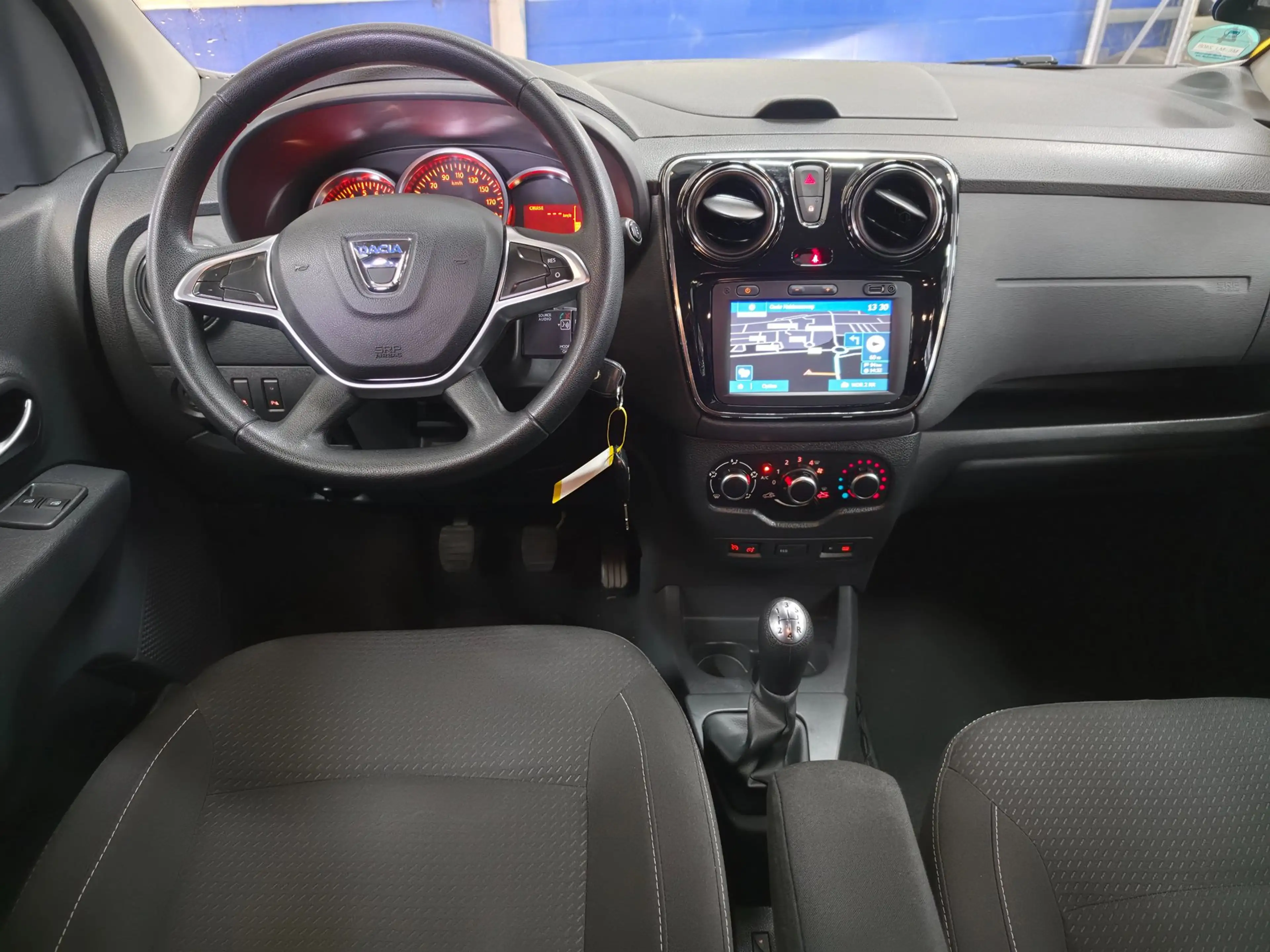 Dacia Lodgy 1.2 TCe Robust 7p. — photo 11
