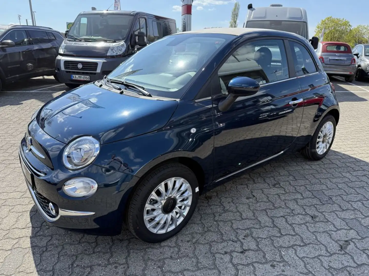 Fiat 500 C 1.0 GSE Hybrid Dolcevita Blauw - 1