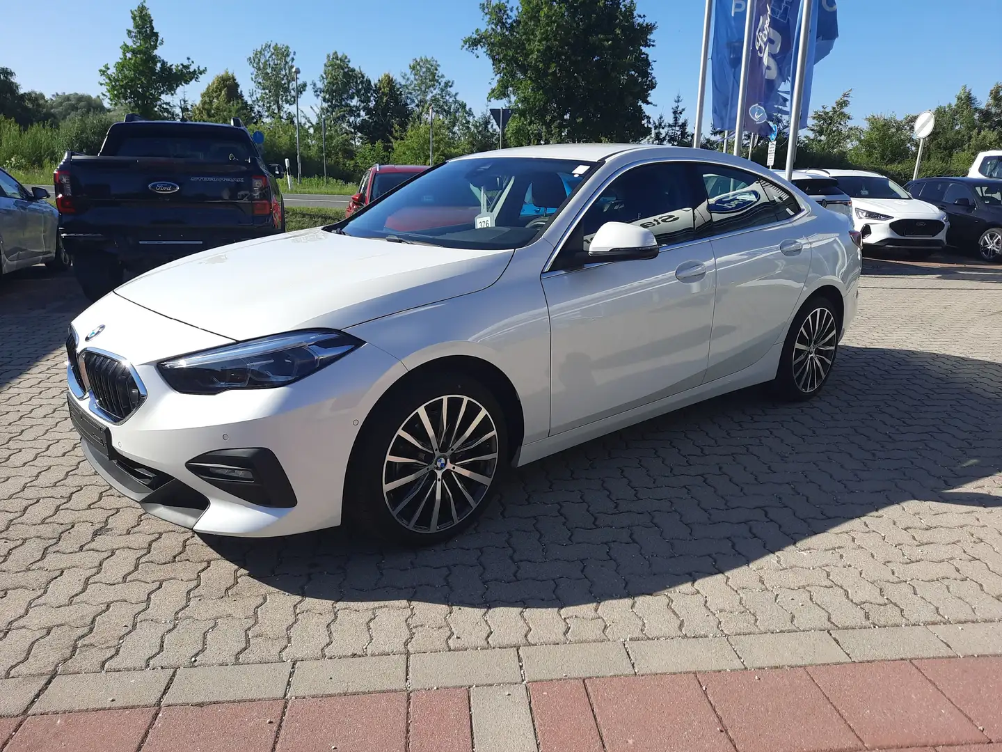 BMW 218 i Gran Coupe Adva. Kamera Leder Navi LED DAB Weiß - 2