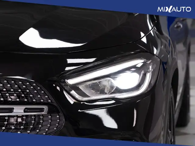 Mercedes-Benz Gla view 10