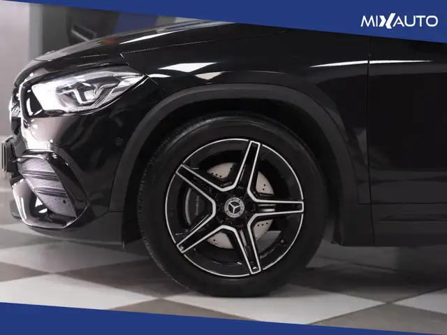 Mercedes-Benz Gla view 8