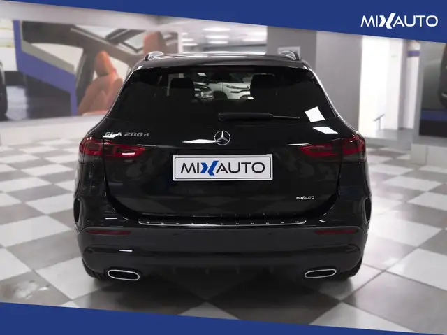 Mercedes-Benz Gla view 4
