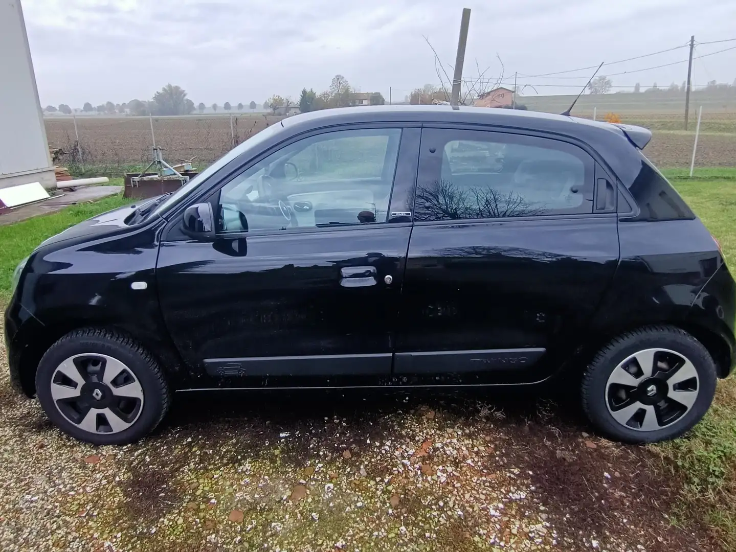 Renault Twingo Twingo III 2014 0.9 tce Duel2 Gpl 90cv Nero - 2
