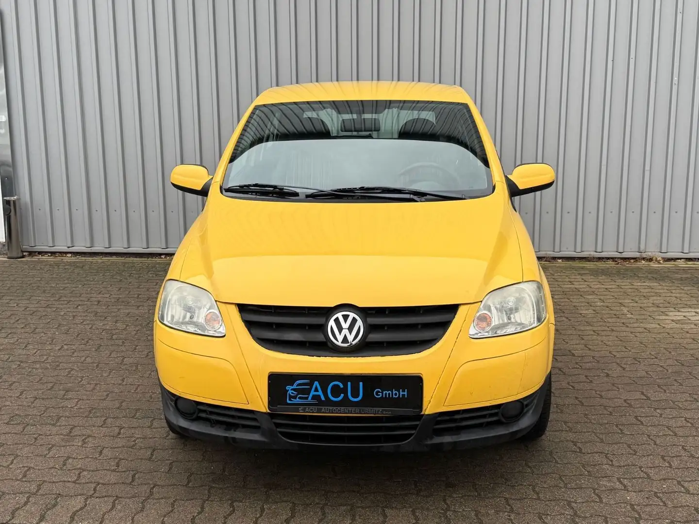 Volkswagen Fox Basis INSPEKTION/TÜV NEU Gelb - 2