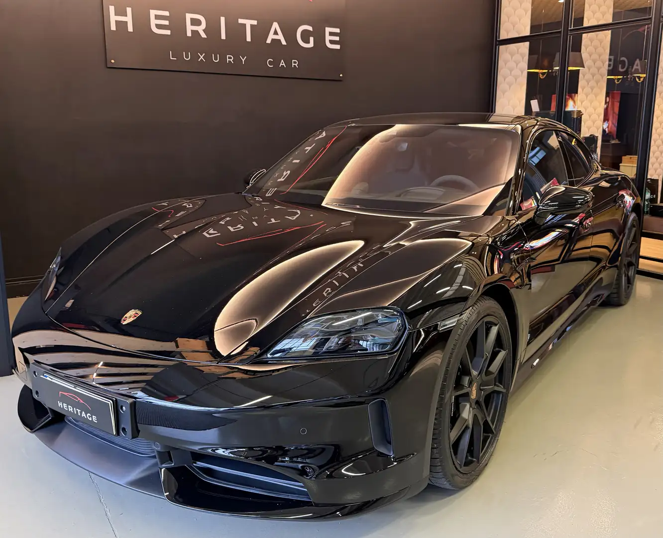 Porsche Taycan GTS 5posti nuova di fabbrica Schwarz - 2