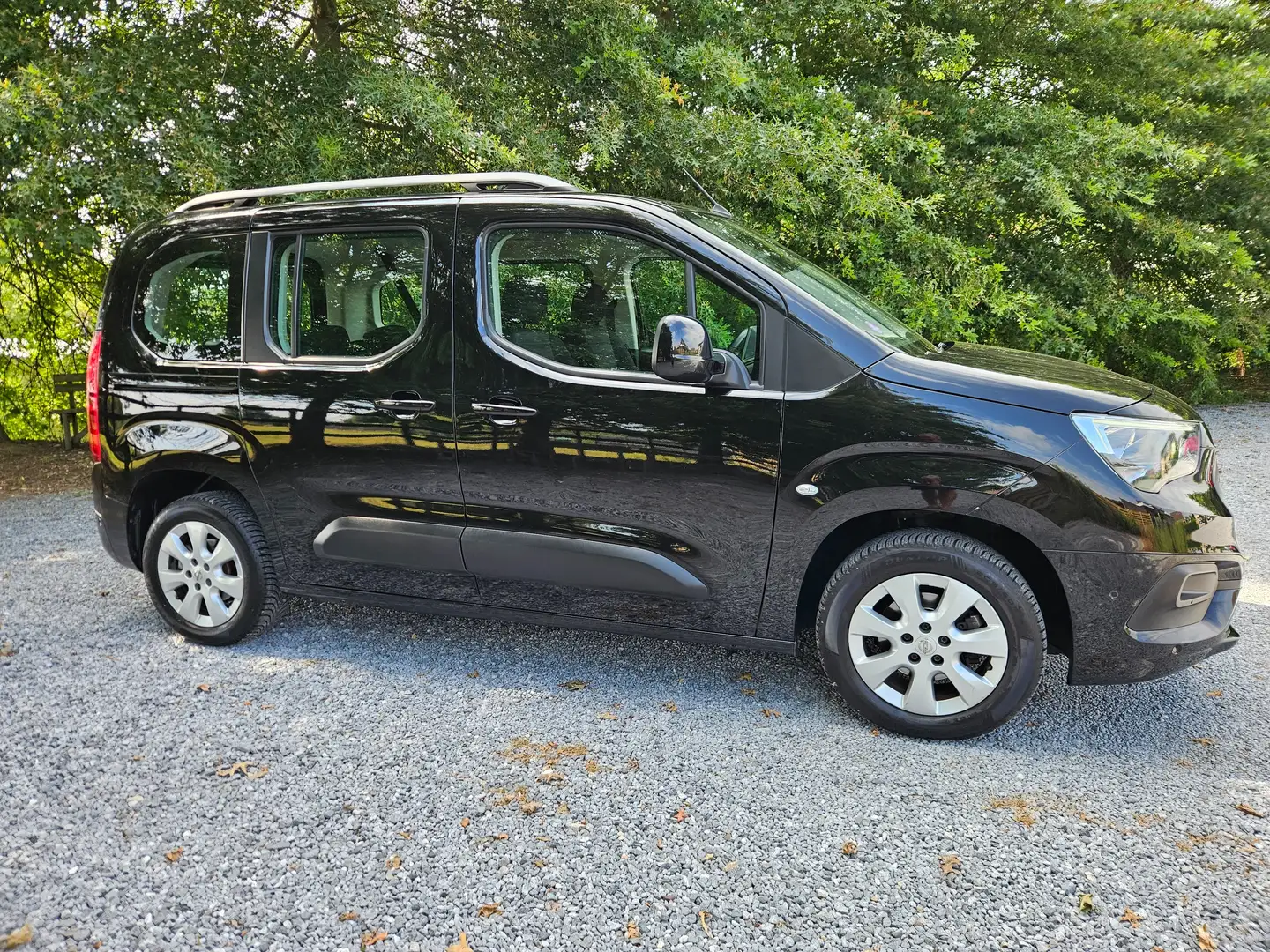 Opel Combo Life Combo Life 1.2 Turbo Start/Stop Edition Zwart - 1