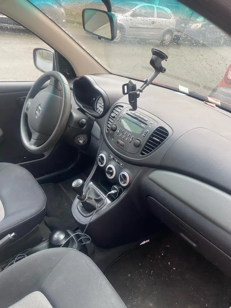 Hyundai i10 1.1i Comfort Roşu - 2