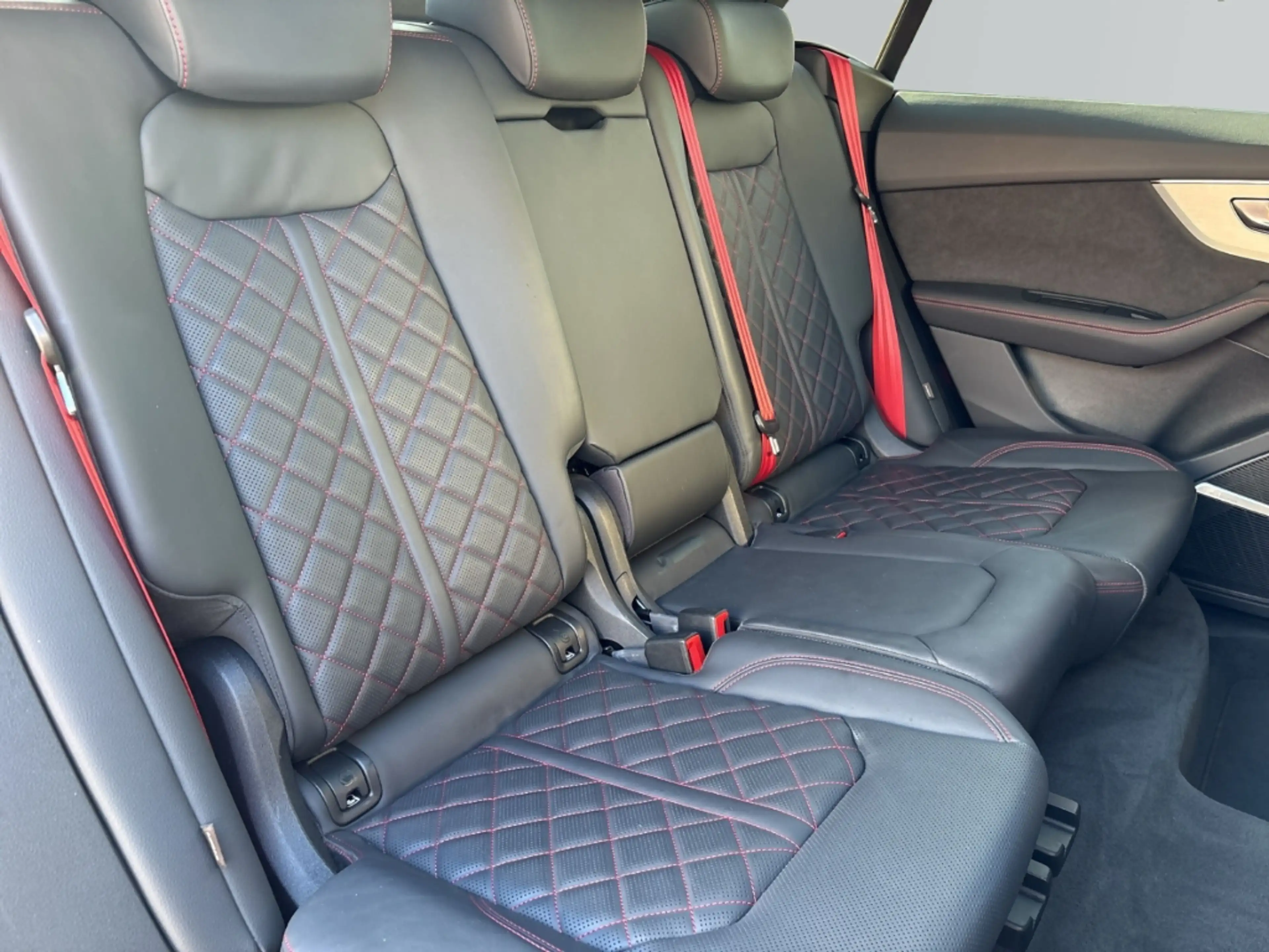 Audi SQ8 4.0 TFSI MATRIX PANORAMA B&O 360°HuD 23'' ACC — photo 9
