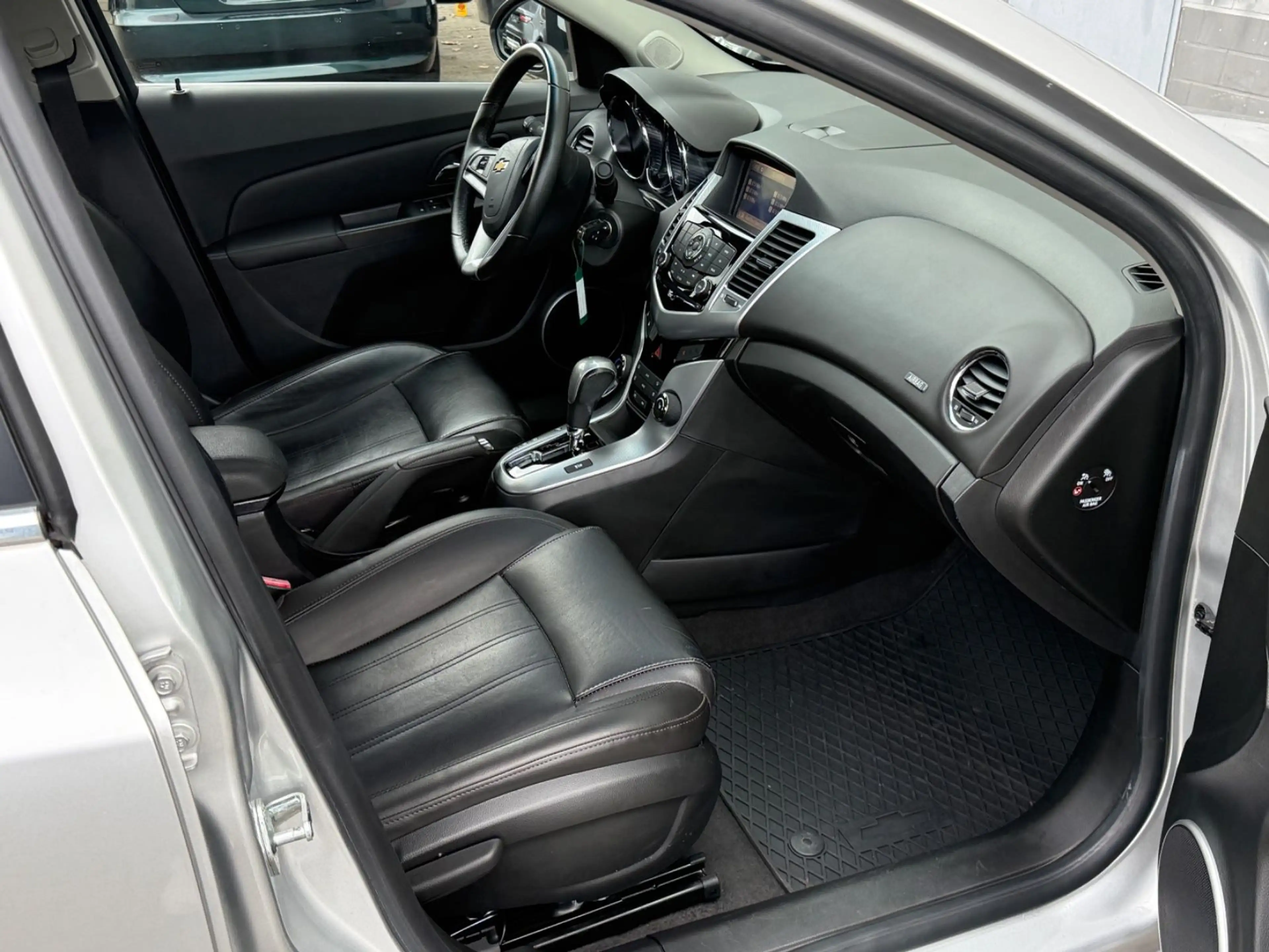 Chevrolet Cruze LTZ 2.0 D Aut. Leder/Sitzhz/PDC/Navi — photo 8