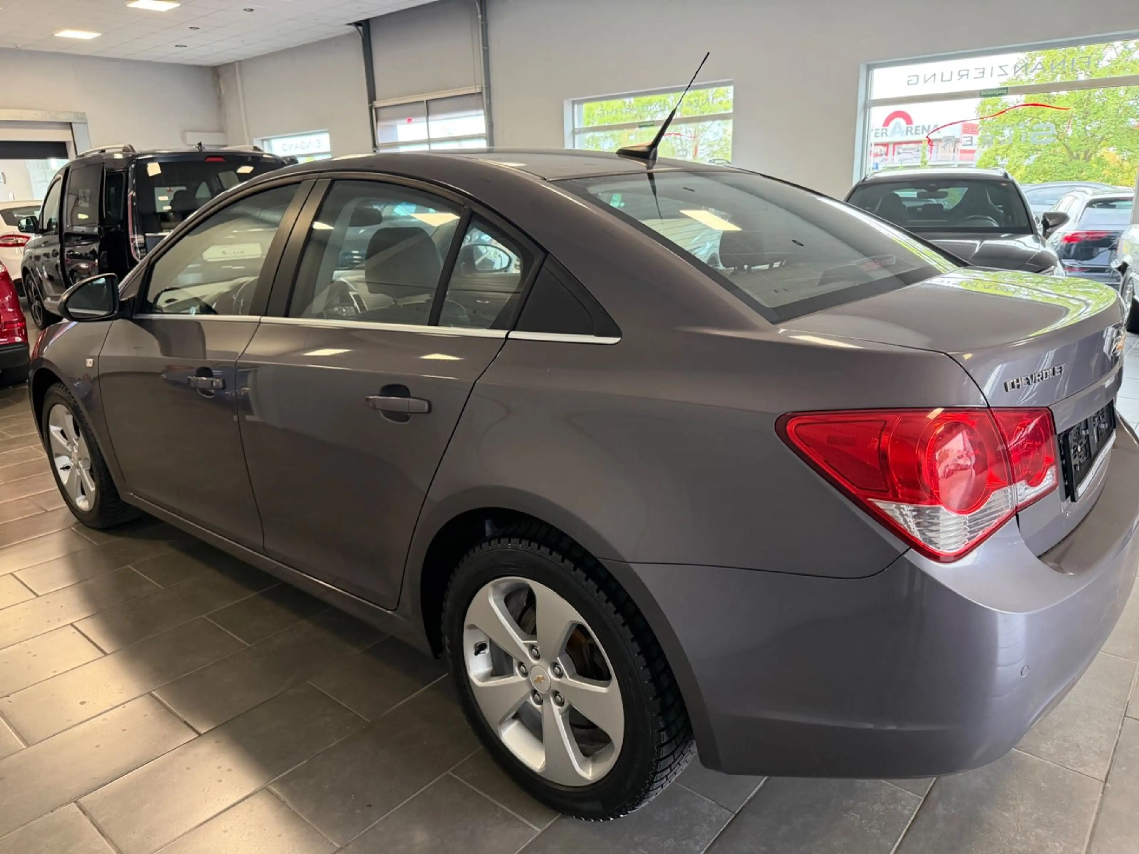 Chevrolet Cruze LTZ 2.0 D Aut. Leder/Sitzhz/PDC/Navi — photo 4