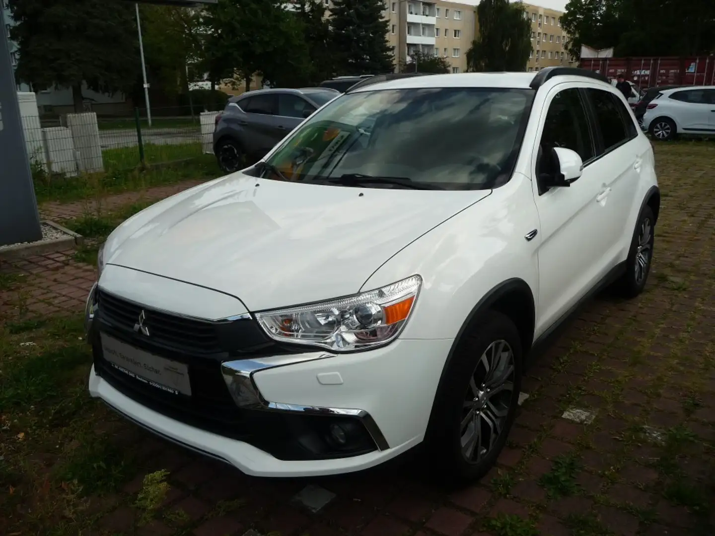 Mitsubishi ASX 1.6 Diamant Edition+ * AHZV * M+S * Navi Weiß - 1