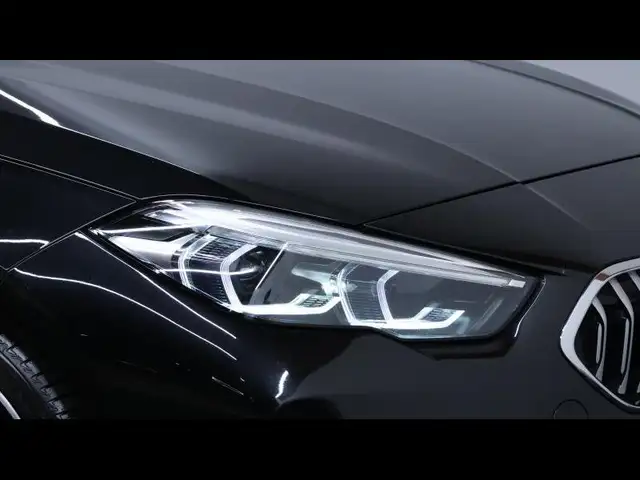 BMW 2 Series view 9