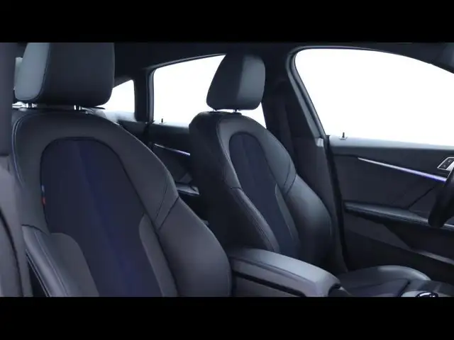 BMW 2 Series view 13