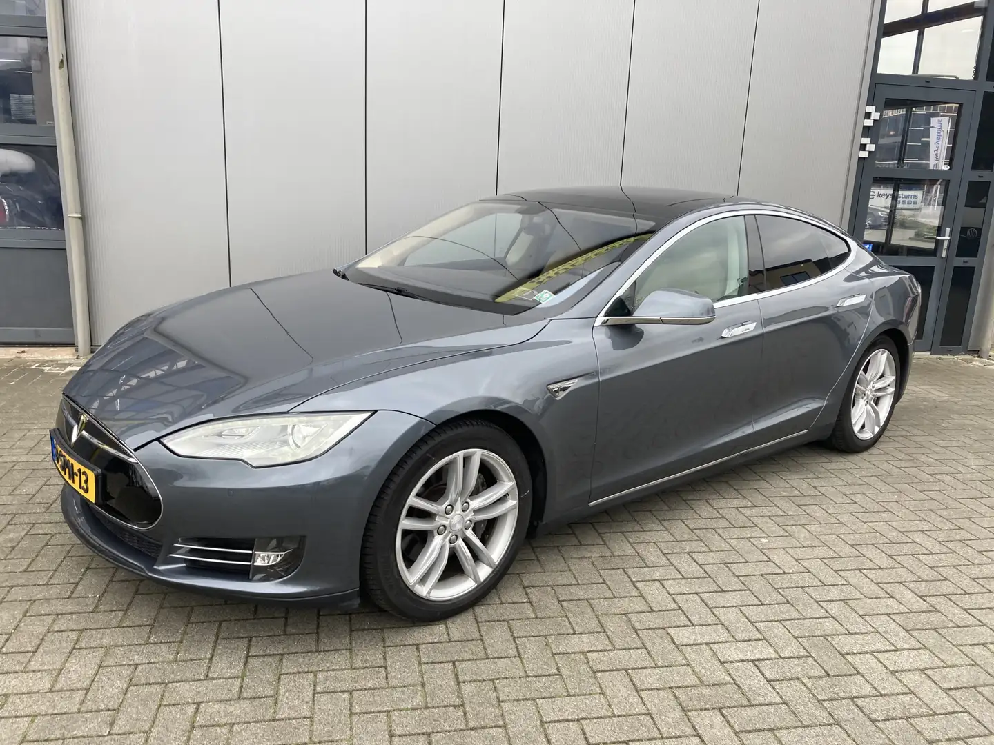 Tesla Model S 85 Signature Performance Storing accu pakket. Rijd Grijs - 1