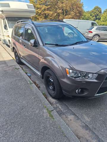 Imagine Mitsubishi Outlander Outlander 2.2 DI-D 4WD TC-SST Instyle