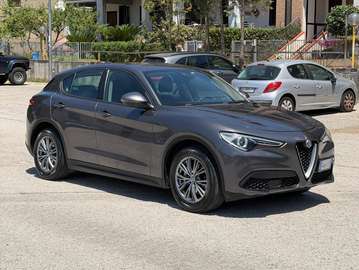 Stelvio 2019 2.2 t Business rwd 160cv auto my19