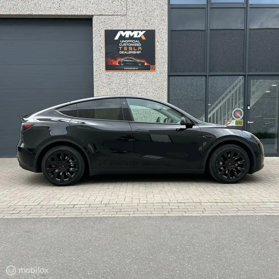Tesla Model Y RWD 2023 X-TREME ACHTERLICHT Noir - 2