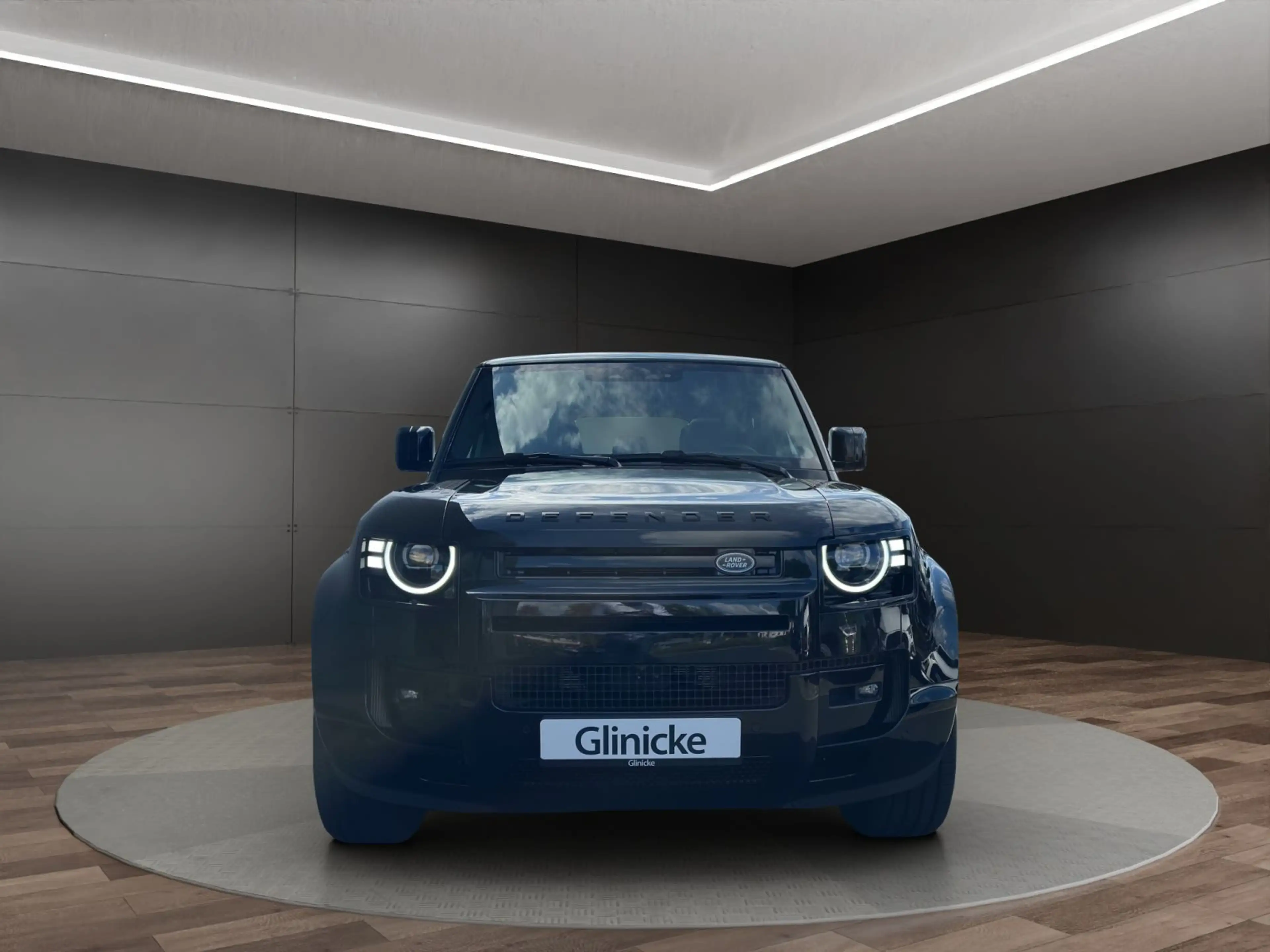 Land Rover Defender 110 5.0 P425 X-Dynamic HSE AHK — photo 4