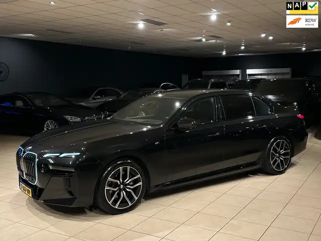 BMW i7 XDrive60 106 kWh/BTW|NAP|MASSAGE|PANO|SKYLOUNGE|VO