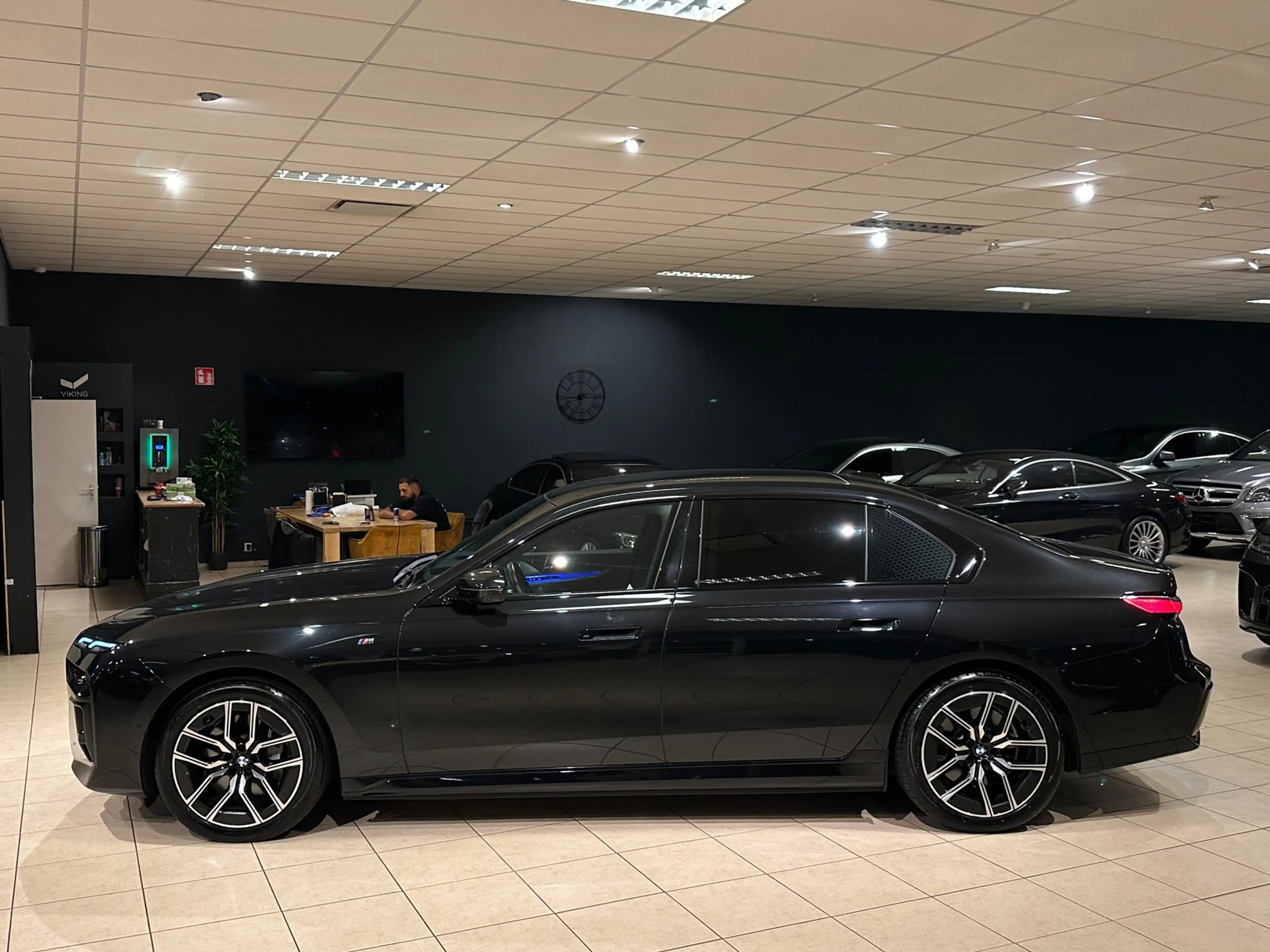 BMW i7 XDrive60 106 kWh/BTW|NAP|MASSAGE|PANO|SKYLOUNGE|VO — photo 13