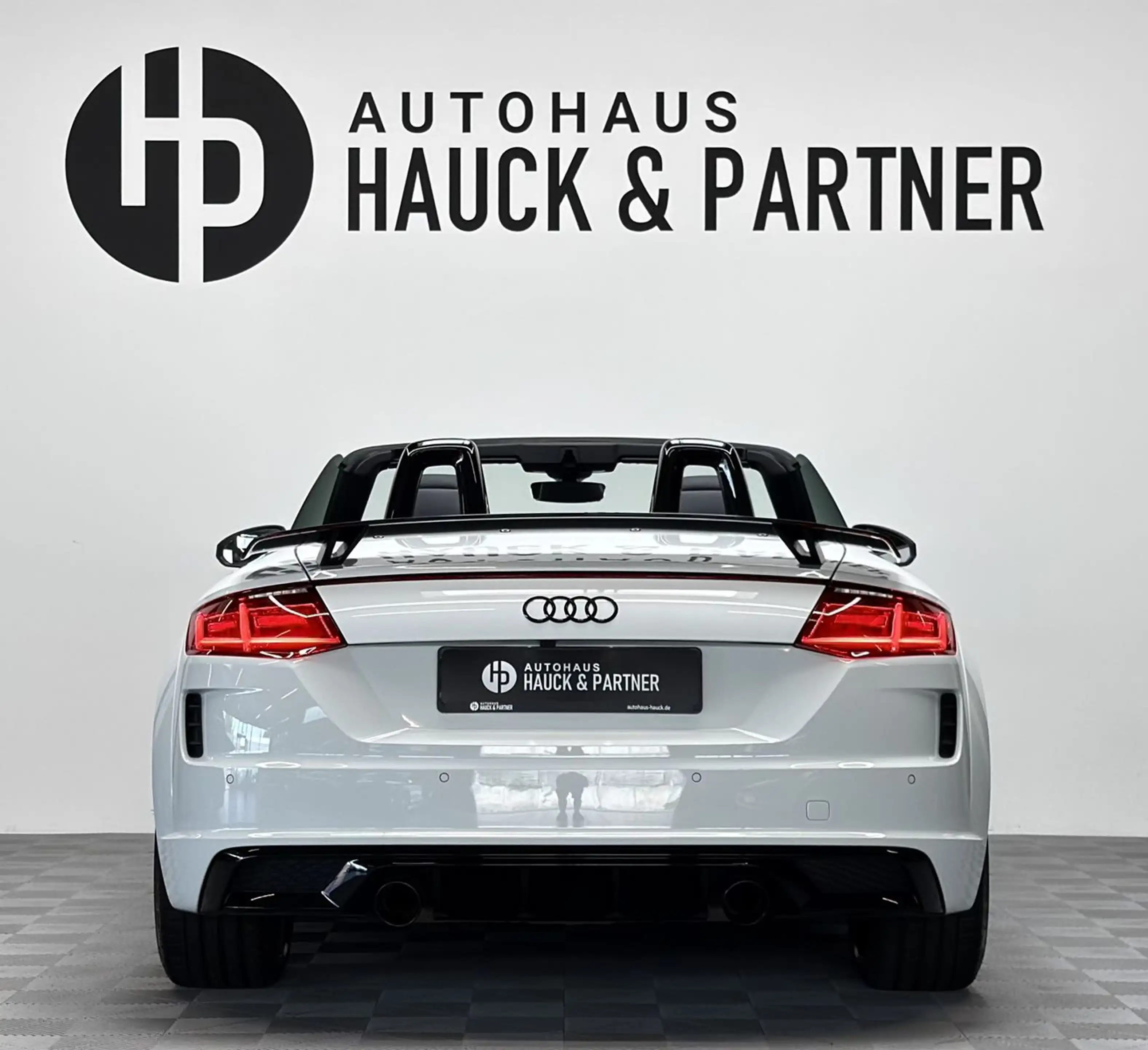 Audi TT 45 TFSI Competition Roadster *B&O*Matrix*Kam — photo 11