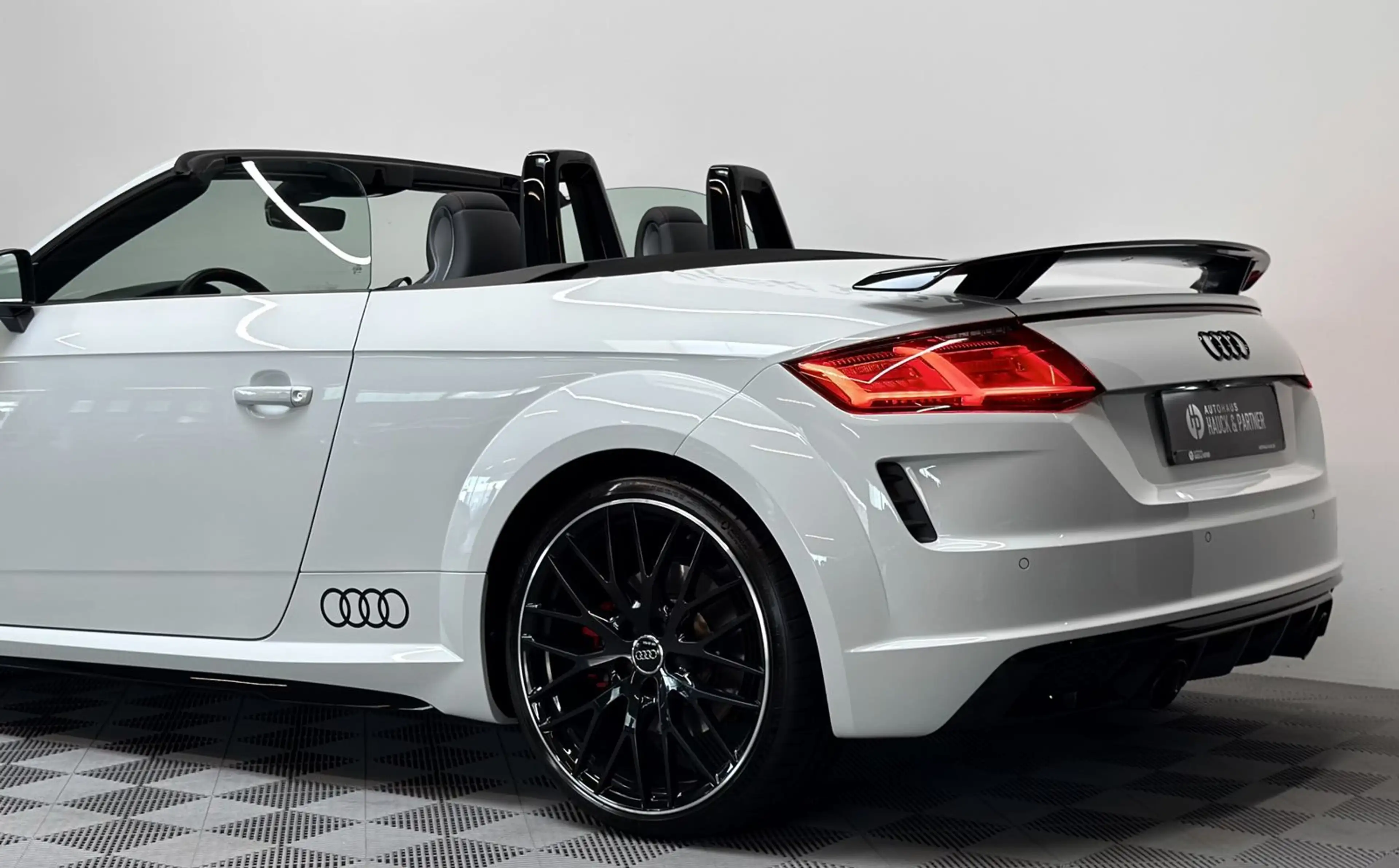 Audi TT 45 TFSI Competition Roadster *B&O*Matrix*Kam — photo 5