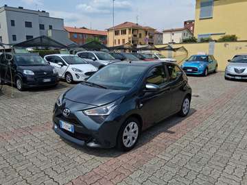 Connect 1.0 VVT-i 72CV 5 porte x-business